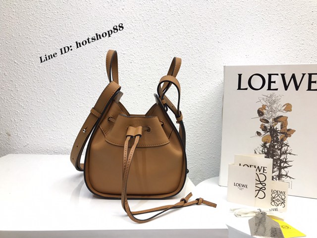 Loewe專櫃2022新款迷你hammock手袋 羅意威手提肩背女包迷你版吊床包 10393 lyw1235